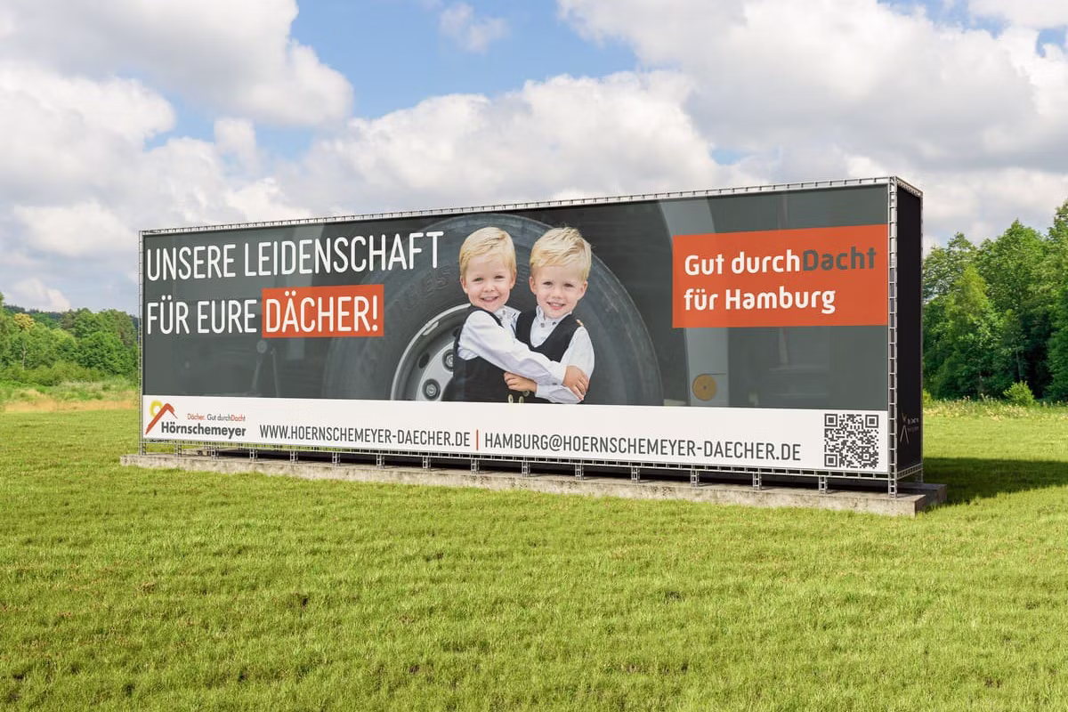 Außenwerbung: Banner, Plakate, Fahnen