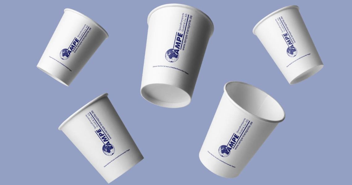 Pappbecher für die Papiertonne